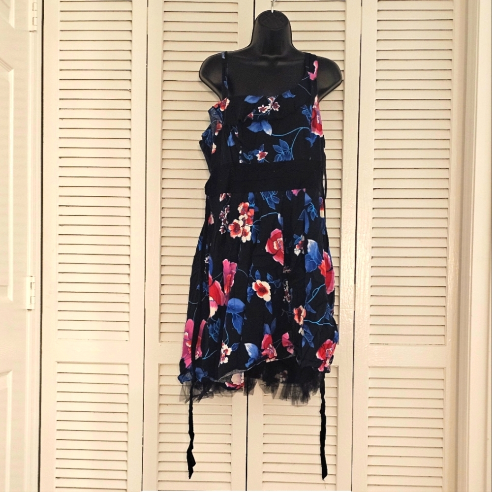 One shoulder dress.